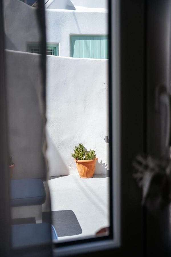 White Swallow Suite Santorini Vourvoulos Exterior photo