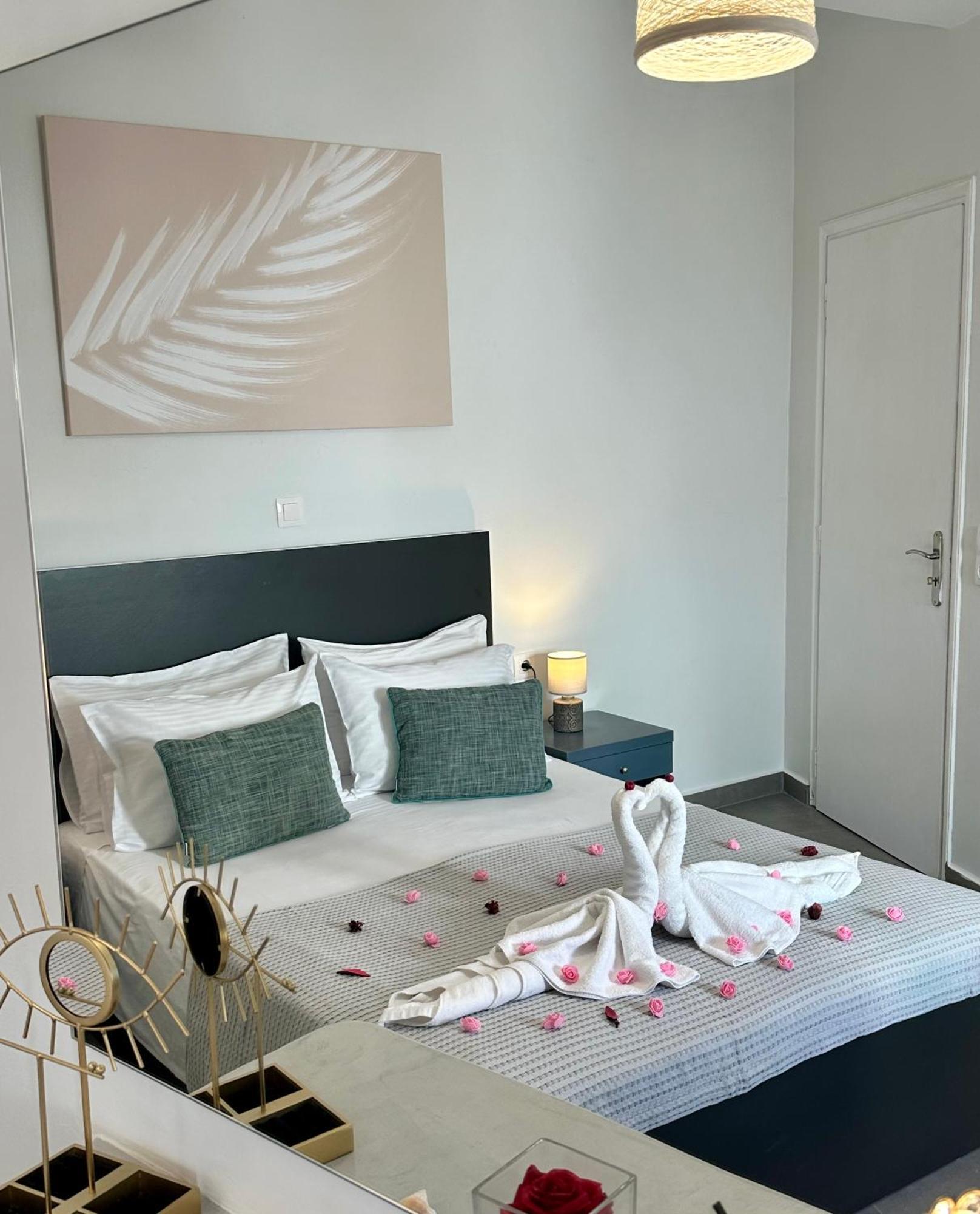 White Swallow Suite Santorini Vourvoulos Exterior photo