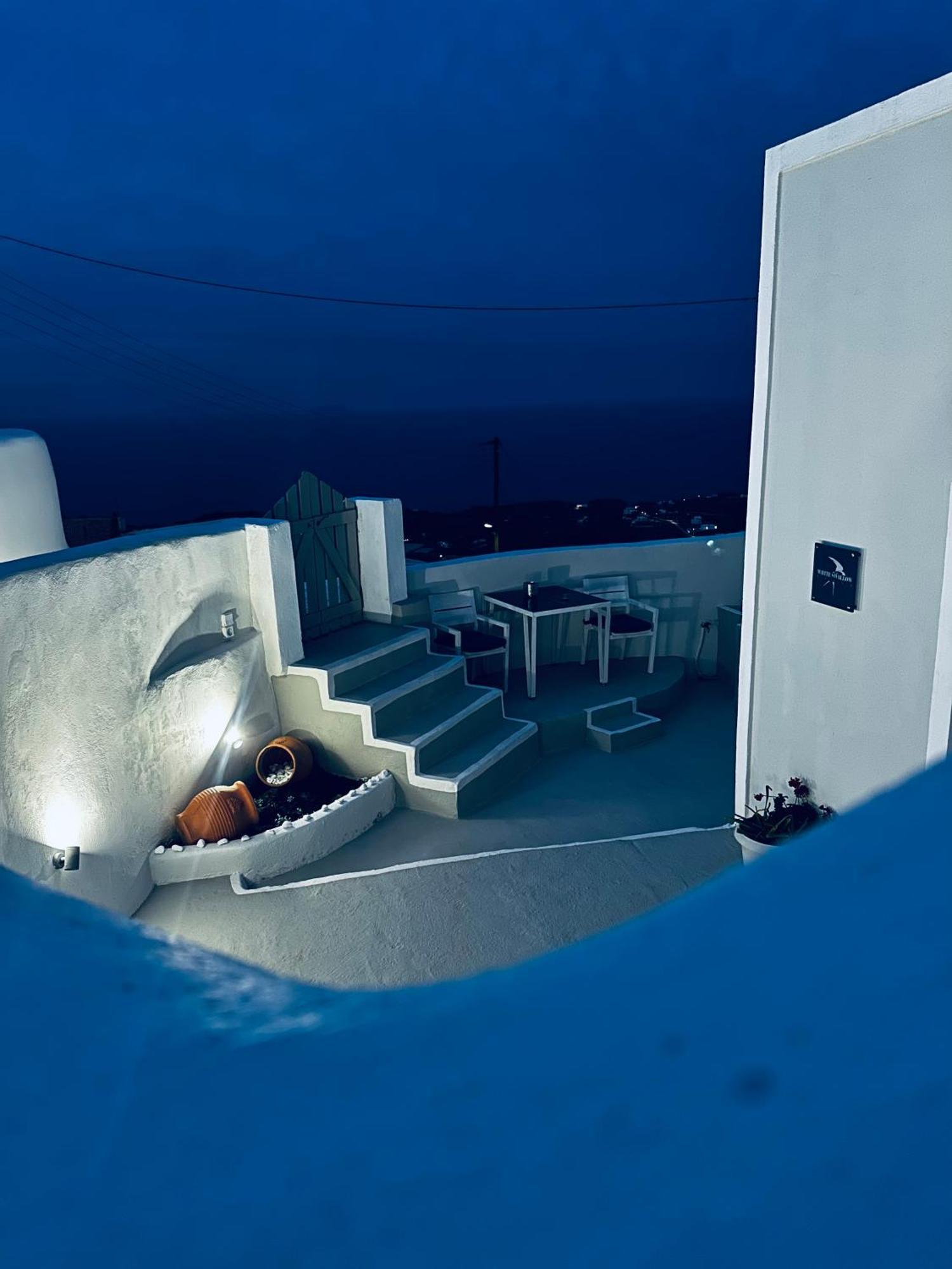 White Swallow Suite Santorini Vourvoulos Exterior photo