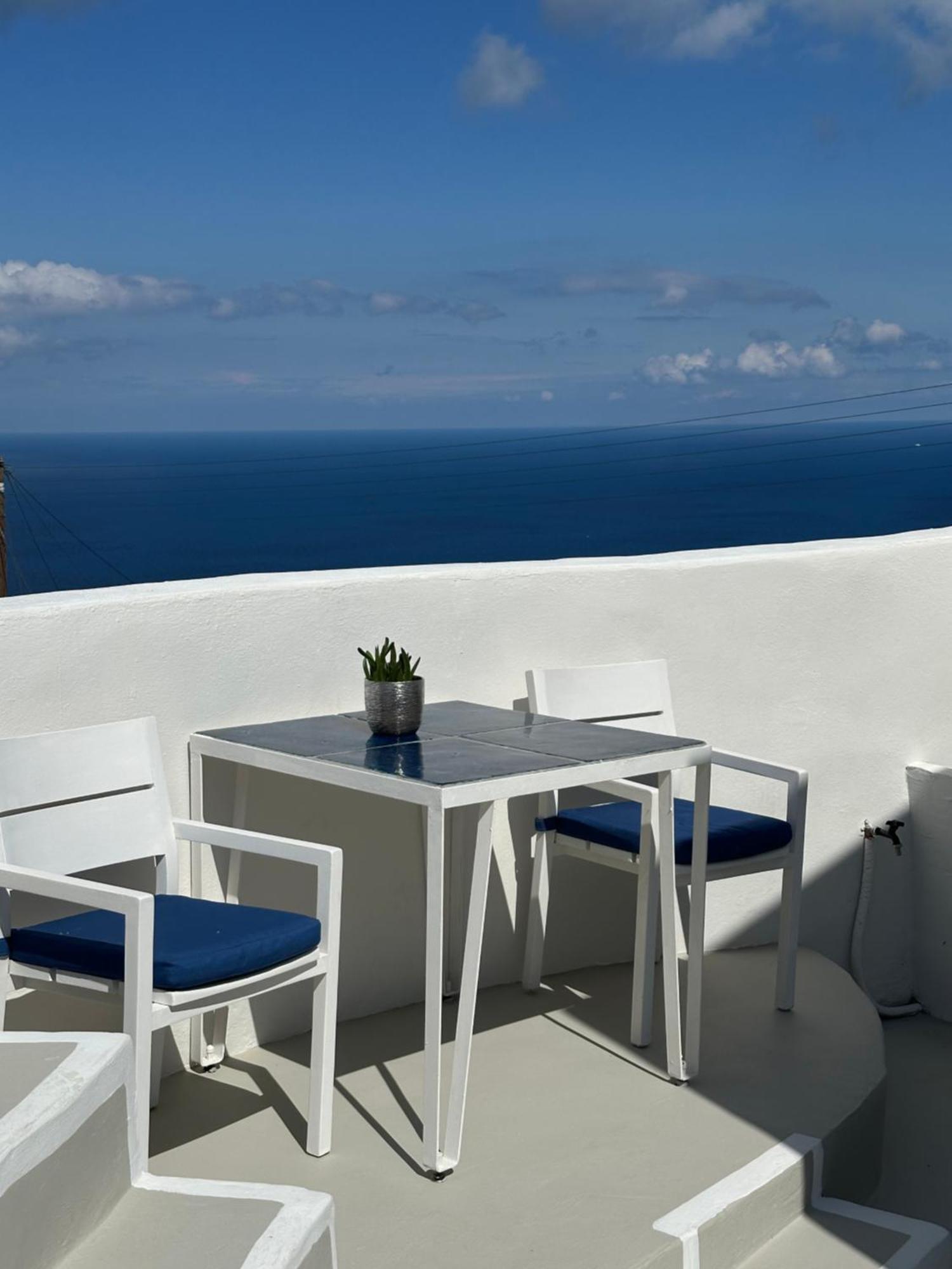 White Swallow Suite Santorini Vourvoulos Exterior photo